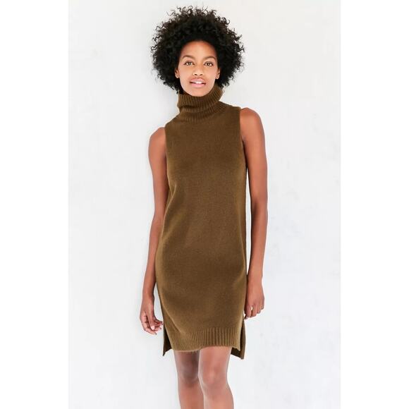 NEW BDG Turtleneck Mini Sweater Dress M - Picture 1 of 8